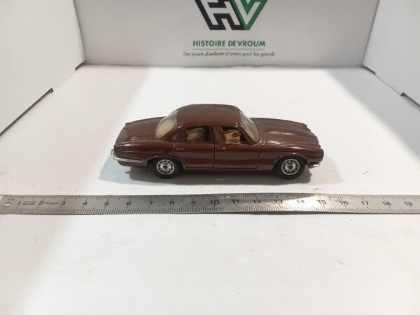 Jaguar XJ 12 Marron Solido 1/43 – Image 4
