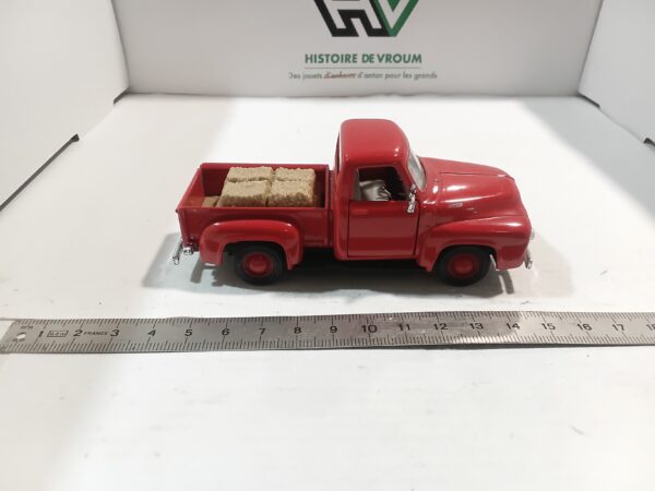 Ford Pickup 1953 Maisto 1/32 – Image 4