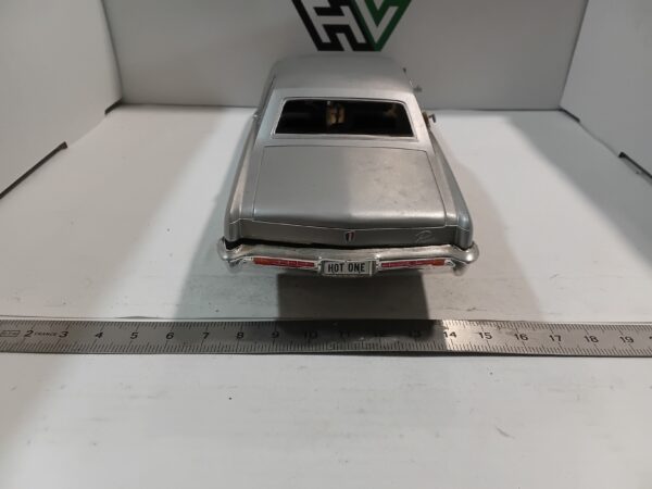 Maquette Buick Rivera 1/ 24 à restaurer – Image 3