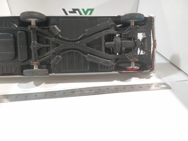 Maquette Chevrolet Impala 1/ 24 à restaurer – Image 6