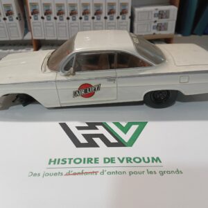 Maquette Chevrolet Impala 1/ 24 à restaurer