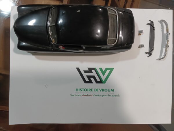Maquette Ford Vedette 1/ 24 à restaurer