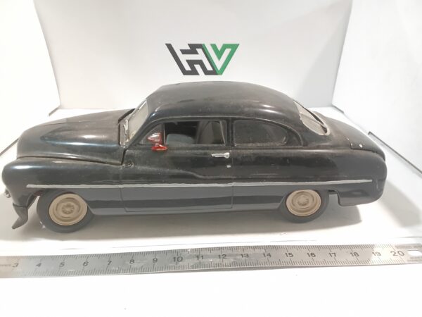 Maquette Ford Vedette 1/ 24 à restaurer – Image 2