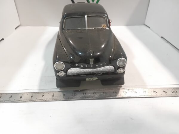 Maquette Ford Vedette 1/ 24 à restaurer – Image 3