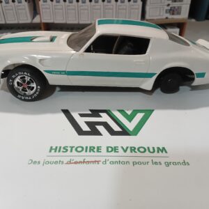 Maquette Welly 1972 1/ 24 à restaurer