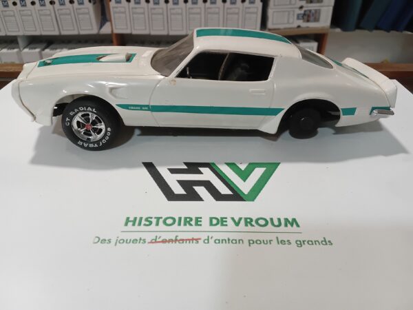 Maquette Welly 1972 1/ 24 à restaurer