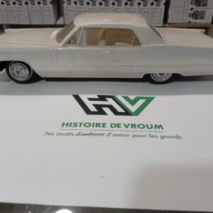 Maquette Cadillac 1/ 24 à restaurer