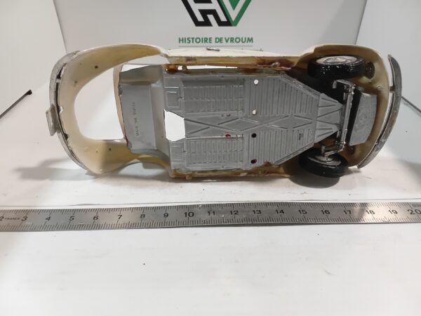 Maquette Volkswagen Coccinelle 1/ 24 à restaurer – Image 5