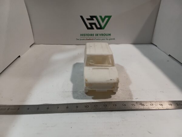 Maquette Range Rover 1/ 43 à restaurer – Image 2