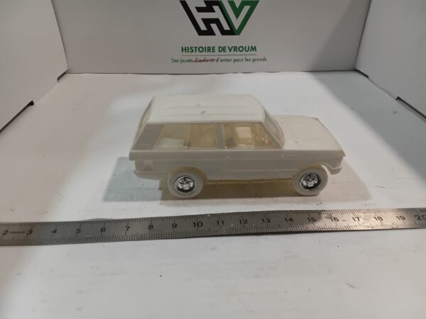 Maquette Range Rover 1/ 43 à restaurer – Image 4