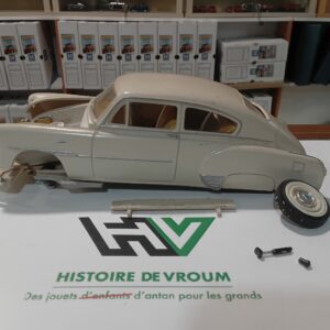 Maquette AMT 1951 Chevrolet 1/ 24 à restaurer