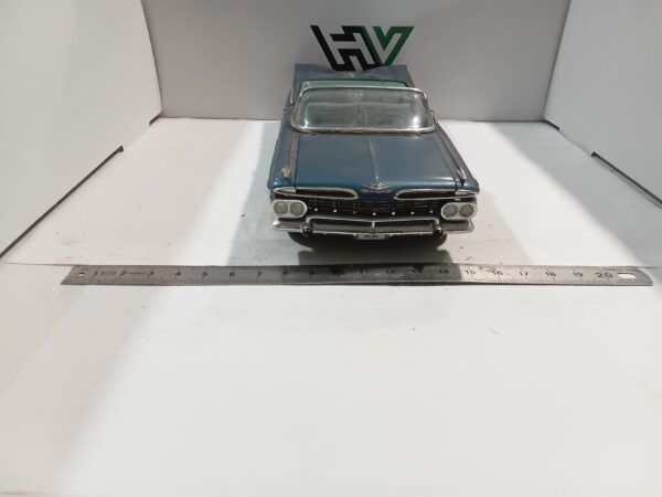 Maquette Chevrolet Impala 1959 Convertible 1/24 à restaurer – Image 2