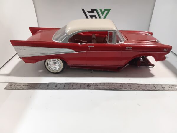 Maquette Chevrolet Bel Air 1/ 24 à restaurer – Image 4