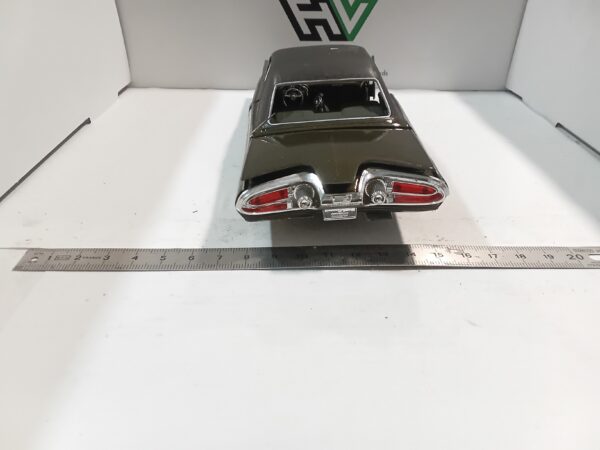 Maquette Chrysler 1/ 24 à restaurer – Image 3