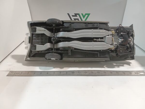 Maquette Chrysler 1/ 24 à restaurer – Image 5