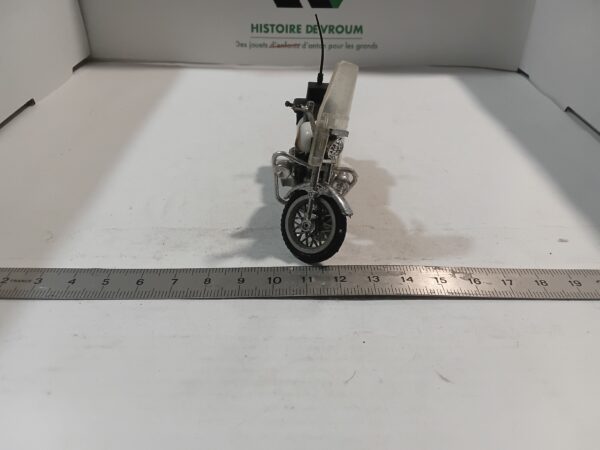 Moto Kawazaki 900 Police 1/32 – Image 2