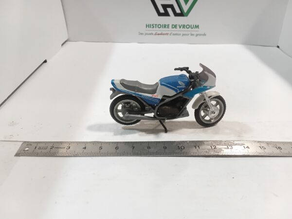 Moto Honda V45 Interceptor 1/30 – Image 4