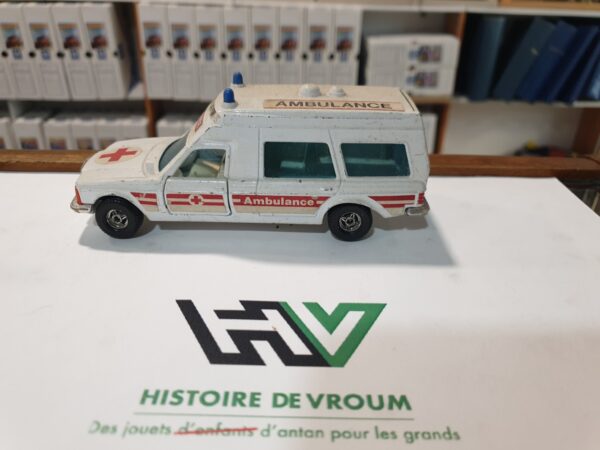 Mercedes Bonna 2500 Ambulance Corgi 1/36