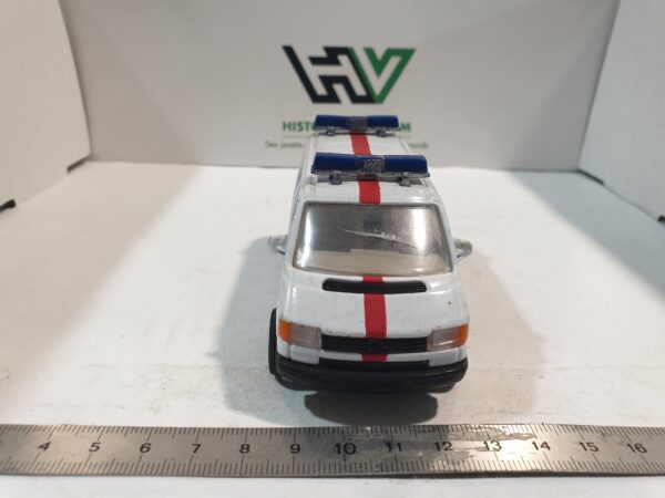 Volkswagen Transporter Ambulance 1/43 ( intérieur manquant ) – Image 6