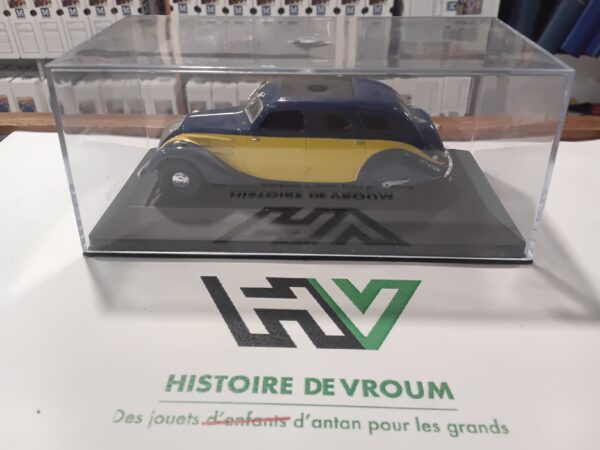 Taxi Peugeot 402 1/43 Norev