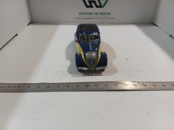 Taxi Peugeot 402 1/43 Norev – Image 2