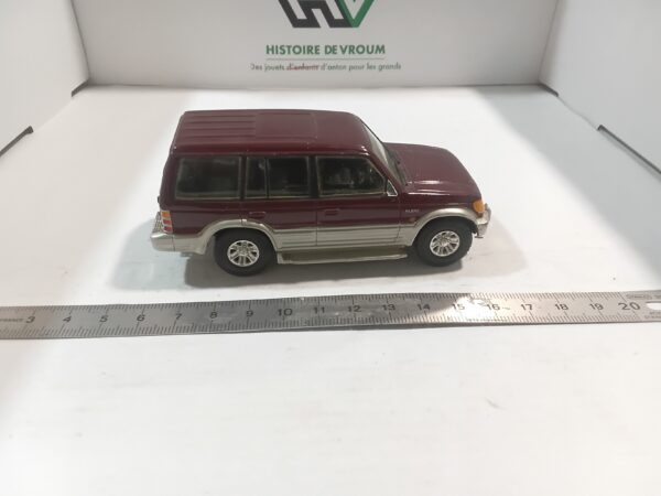 Mitsubishi Pajero 1997 DelPrado 1/43 – Image 4