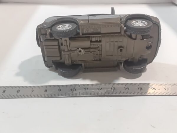 Toyota Land Cruiser HongWell 1/43 – Image 5