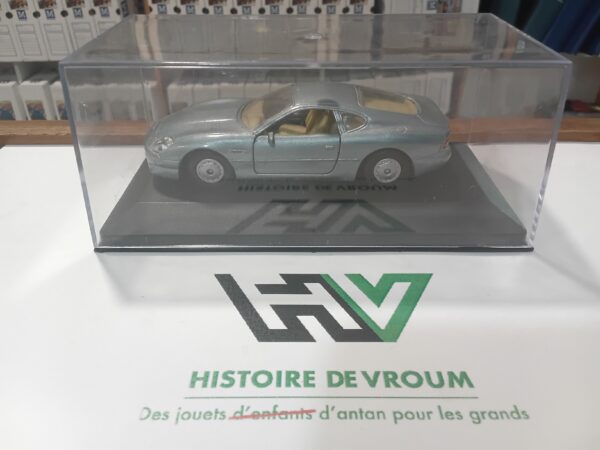 Aston Martin DB7 1/ 40 Maisto