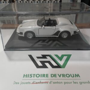 Porsche 911 Seedster 1/ 38 Maisto