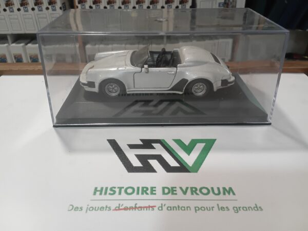 Porsche 911 Seedster 1/ 38 Maisto