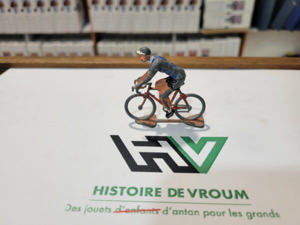 Coureur Cycliste en plomb peint bleu ( état moyen )