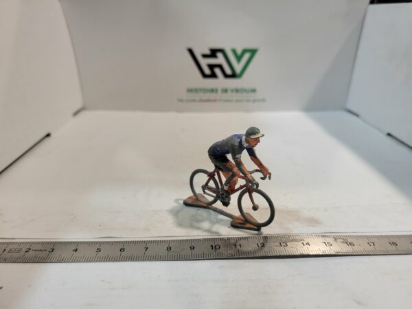 Coureur Cycliste en plomb peint bleu ( état moyen ) – Image 6