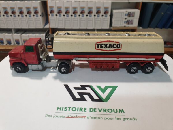 Camion Matchbox Super kings Ford LTS tractor Texaco W/Trailer (bon état)
