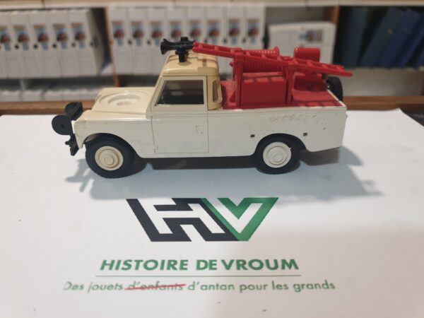 Maquette Land Rover Heller Cliclac ( déja montée non complet )