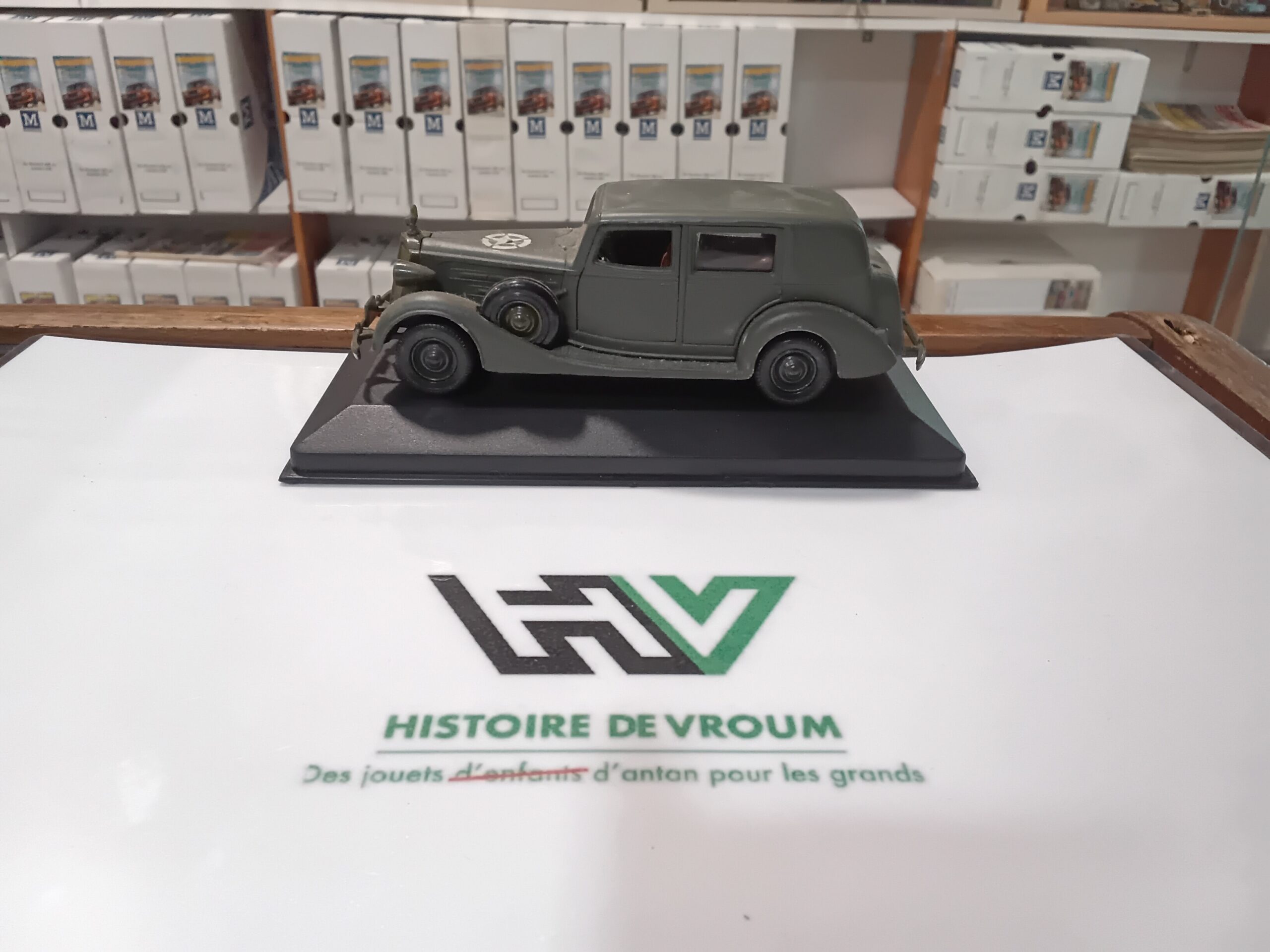 Packard 1937 1/43 Militaire Solido