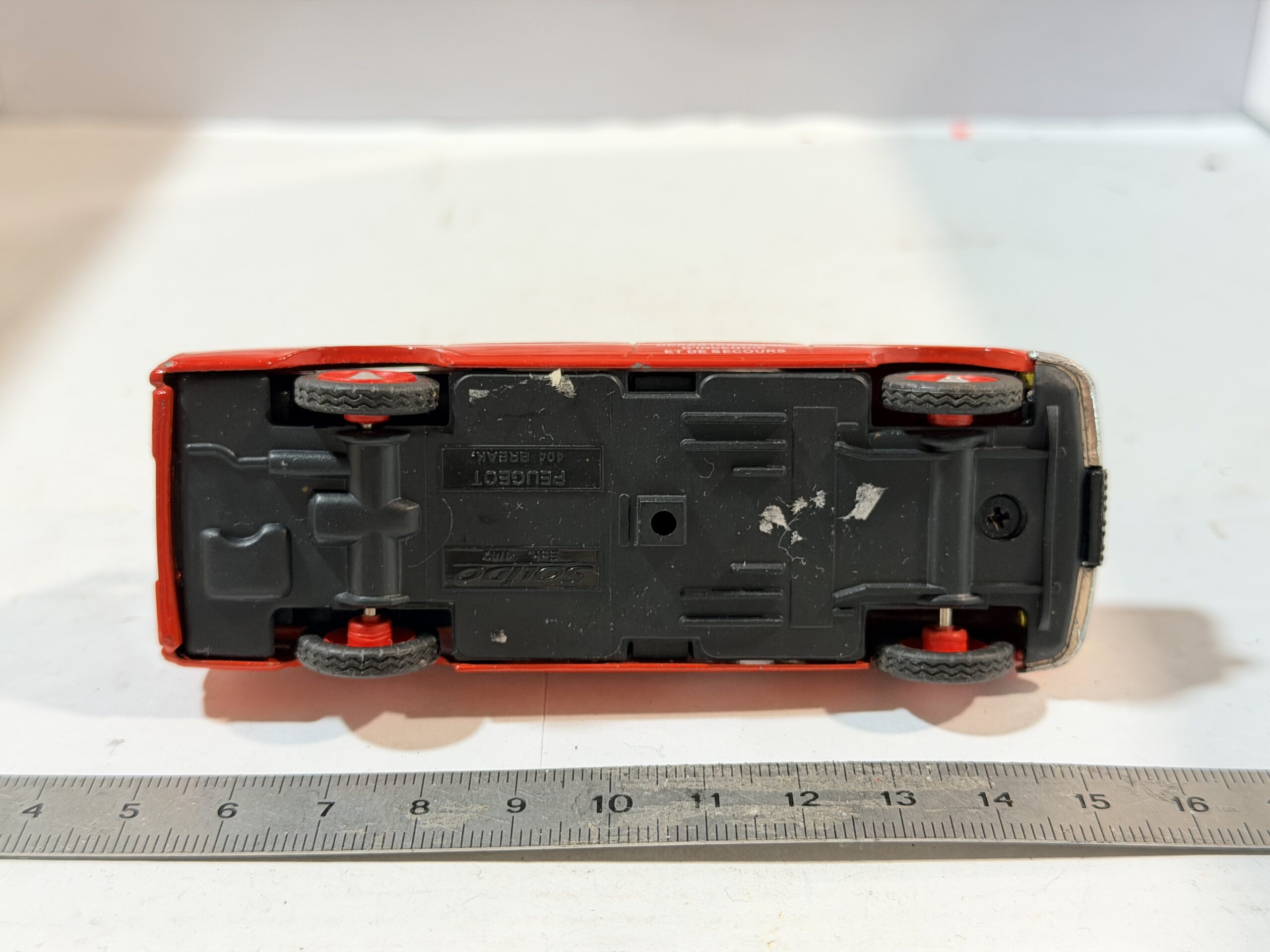 Peugeot 404 Break Pompiers Vintage – Image 9