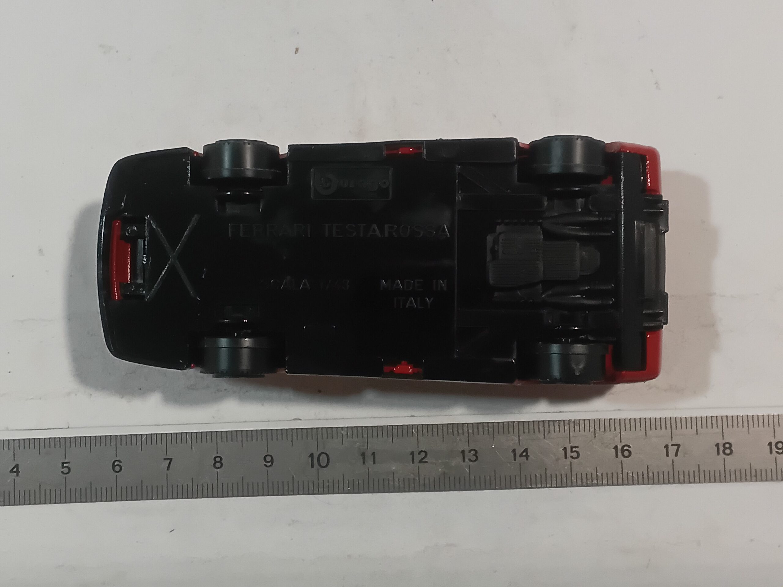 Ferrari Testarossa Bburago 1/43 – Image 5