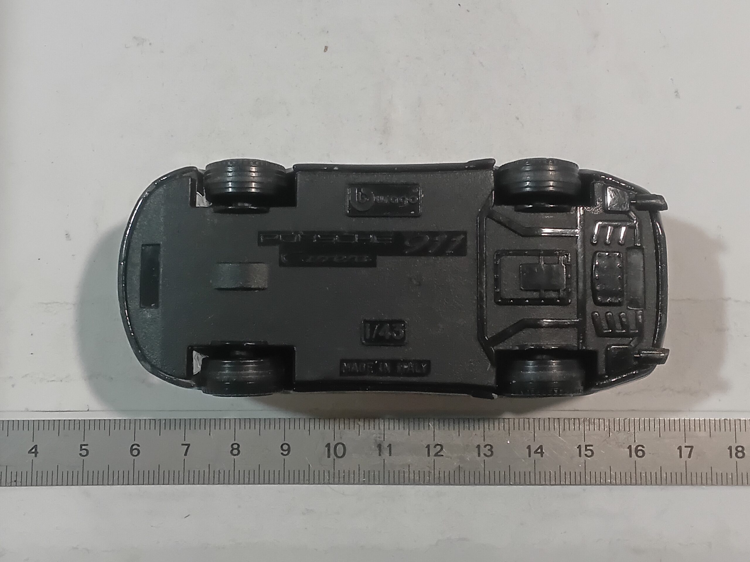 Porsche 911 Carrera Bburago 1/43 – Image 5