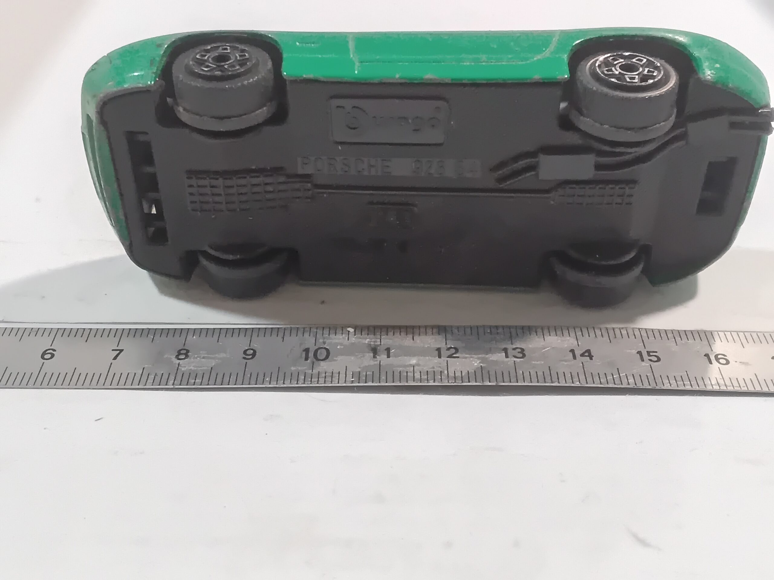 Porsche 928 S4 Verte Bburago 1/43 – Image 5