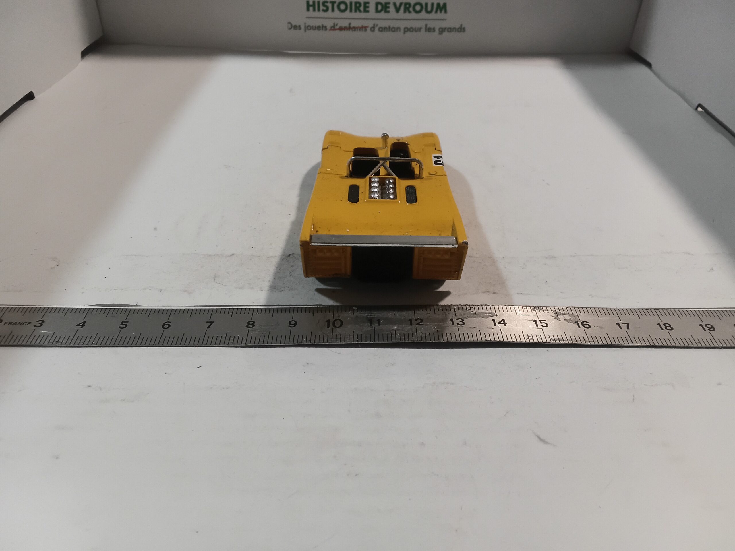 Lola T 280 Le Mans Shell n°61 Solido 1/43 – Image 3