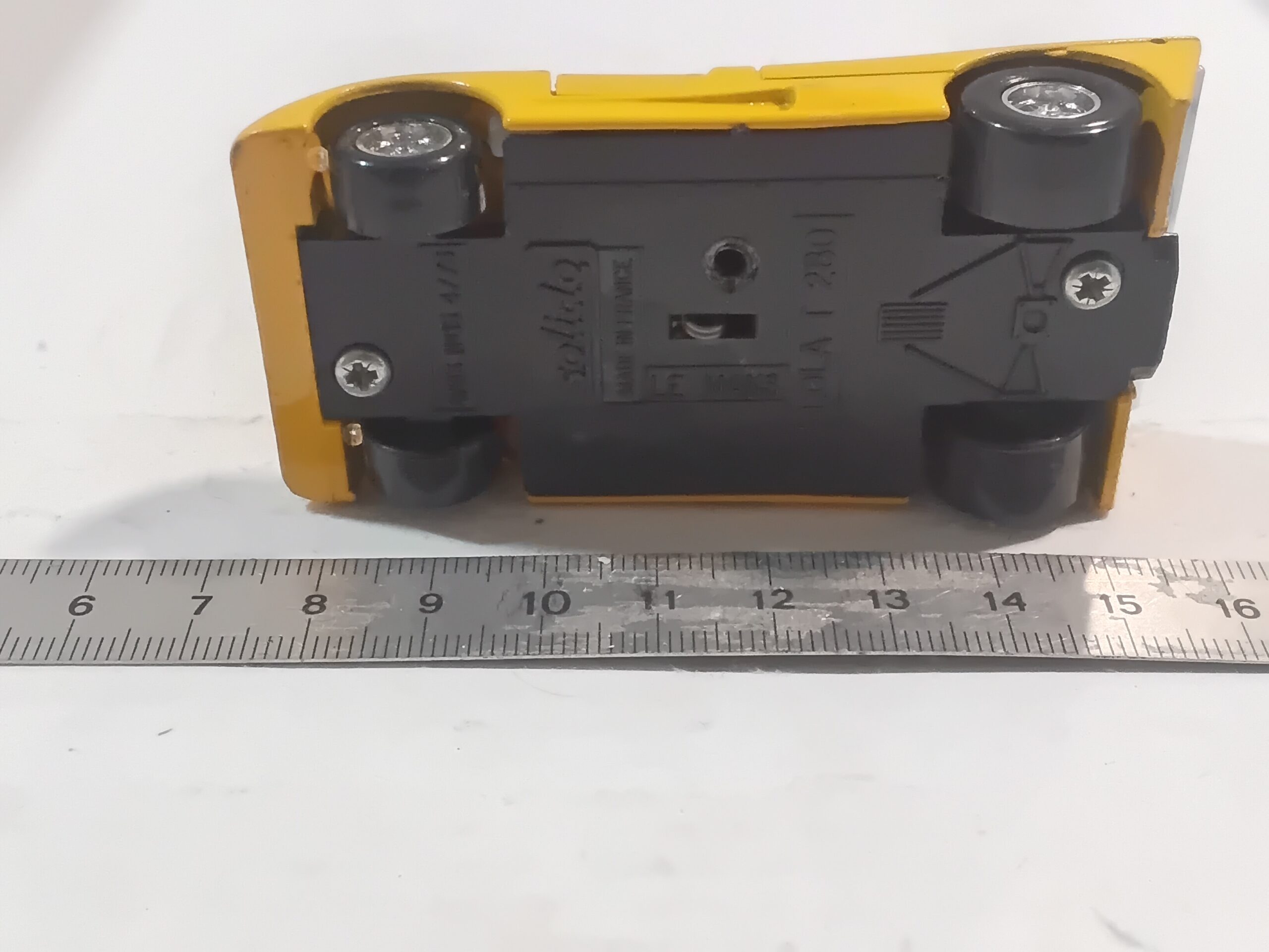 Lola T 280 Le Mans Shell n°61 Solido 1/43 – Image 5