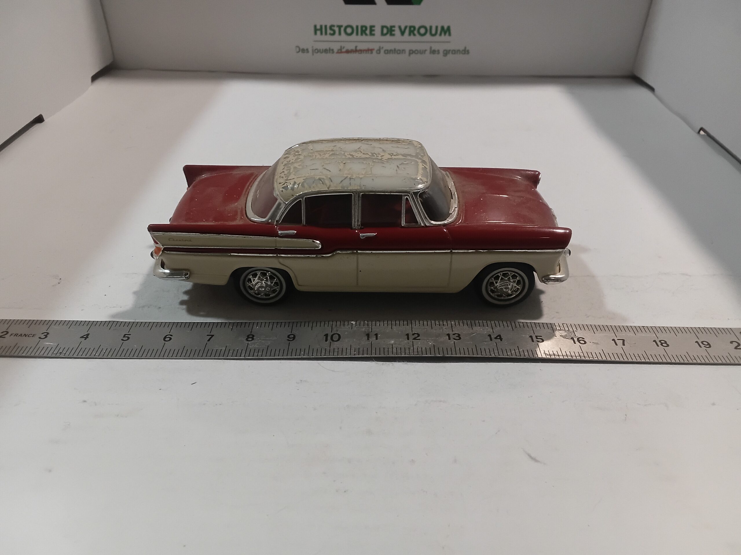 Simca Chambord 1958 Solido 1/43 – Image 4