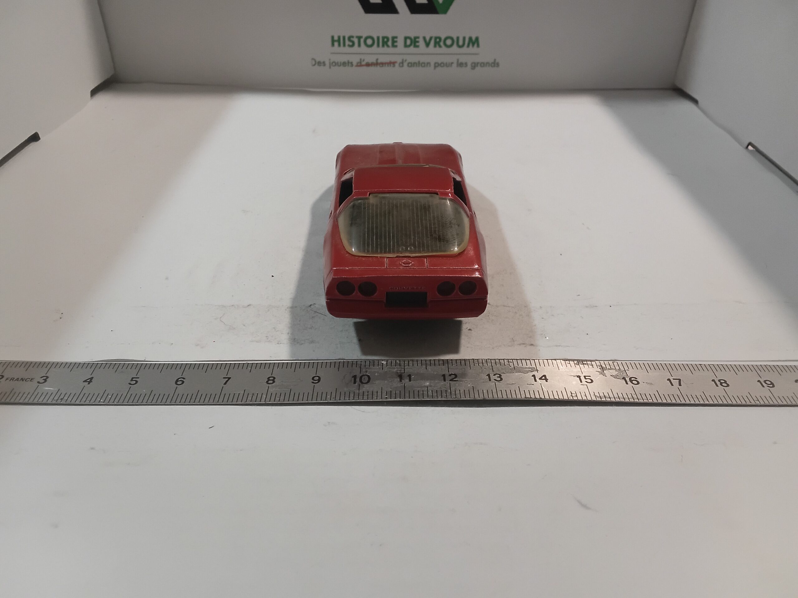 Chevrolet Corvette Rouge Solido 1/43 – Image 3