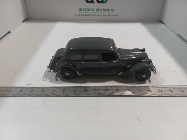 Citroën Traction 11 cv Familiale 1954 Norev 1/43 – Image 4