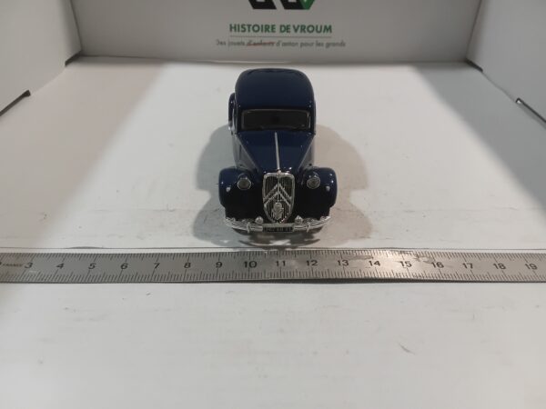 Citroën Traction 15 cv Bleue Norev 1/43 – Image 2