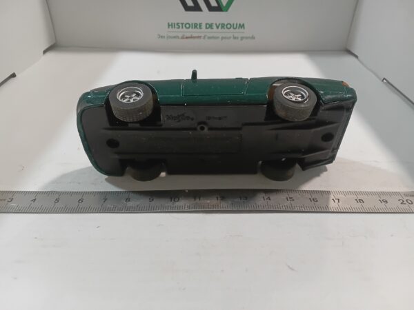 Aston Martin Virage Shell Maisto 1/36 – Image 5