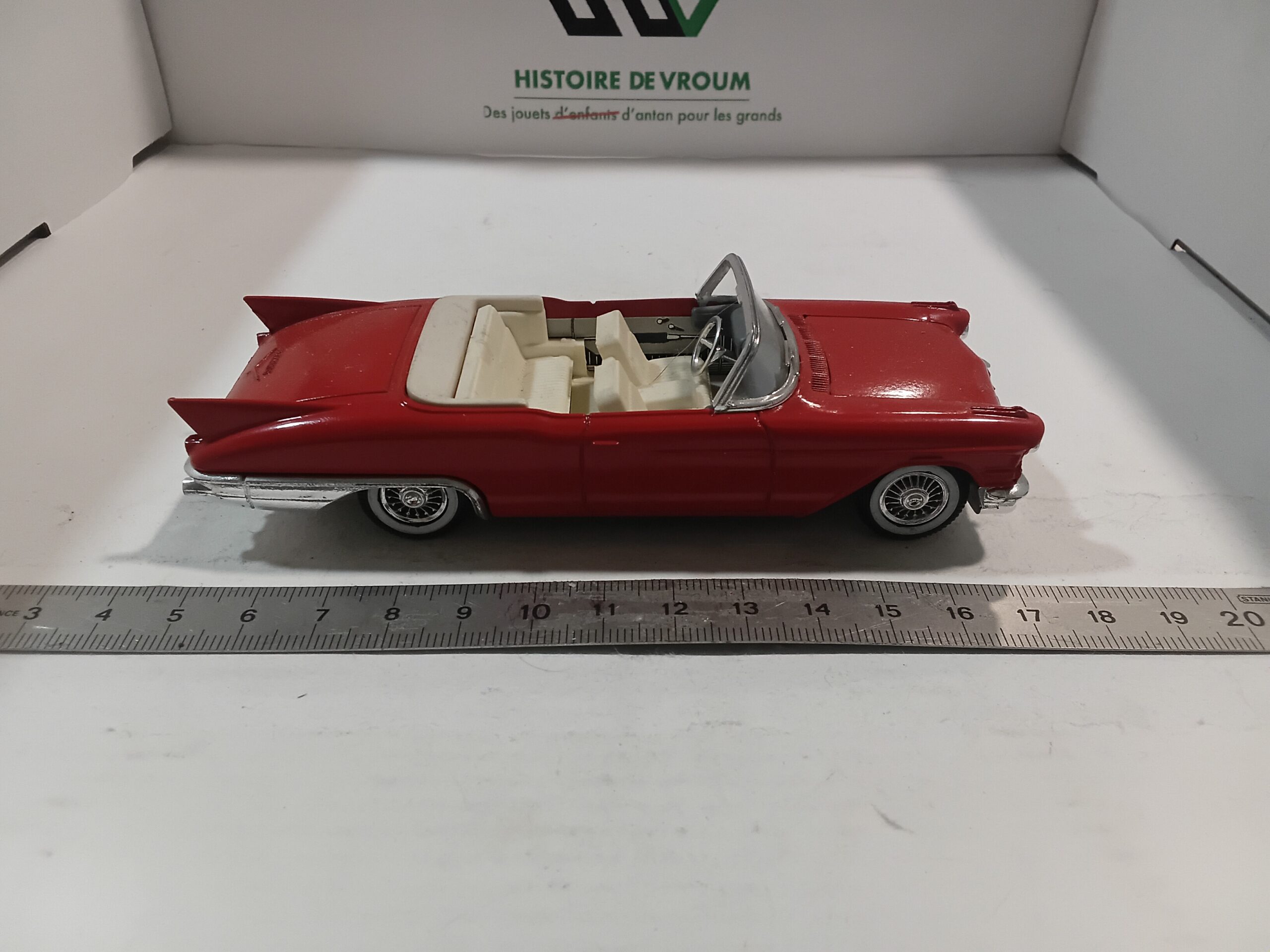 Cadillac Eldorado Biarritz (sans toit) 1957 1/43 Solido – Image 4