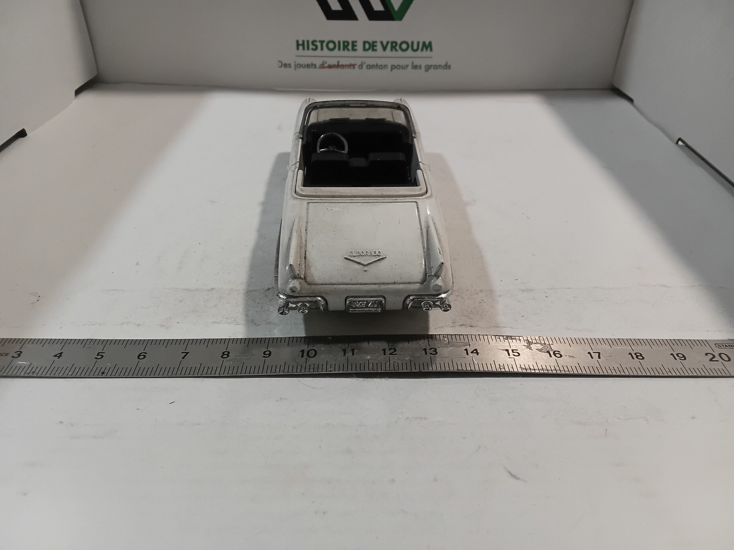 Cadillac Eldorado Biarritz 1957 Blanche Solido 1/43 – Image 3