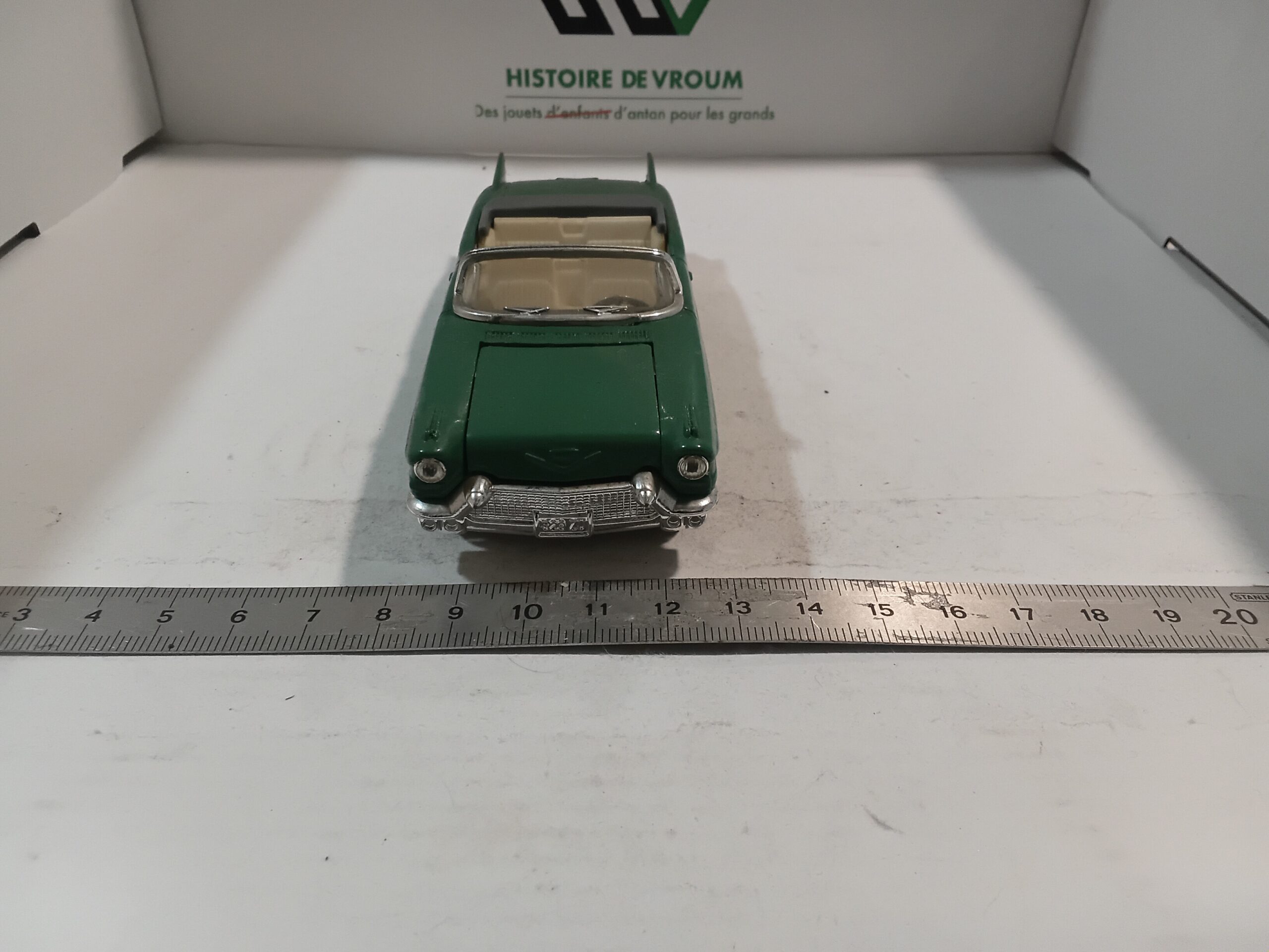 Cadillac Eldorado Biarritz 1957 Verte Solido 1/43 – Image 2