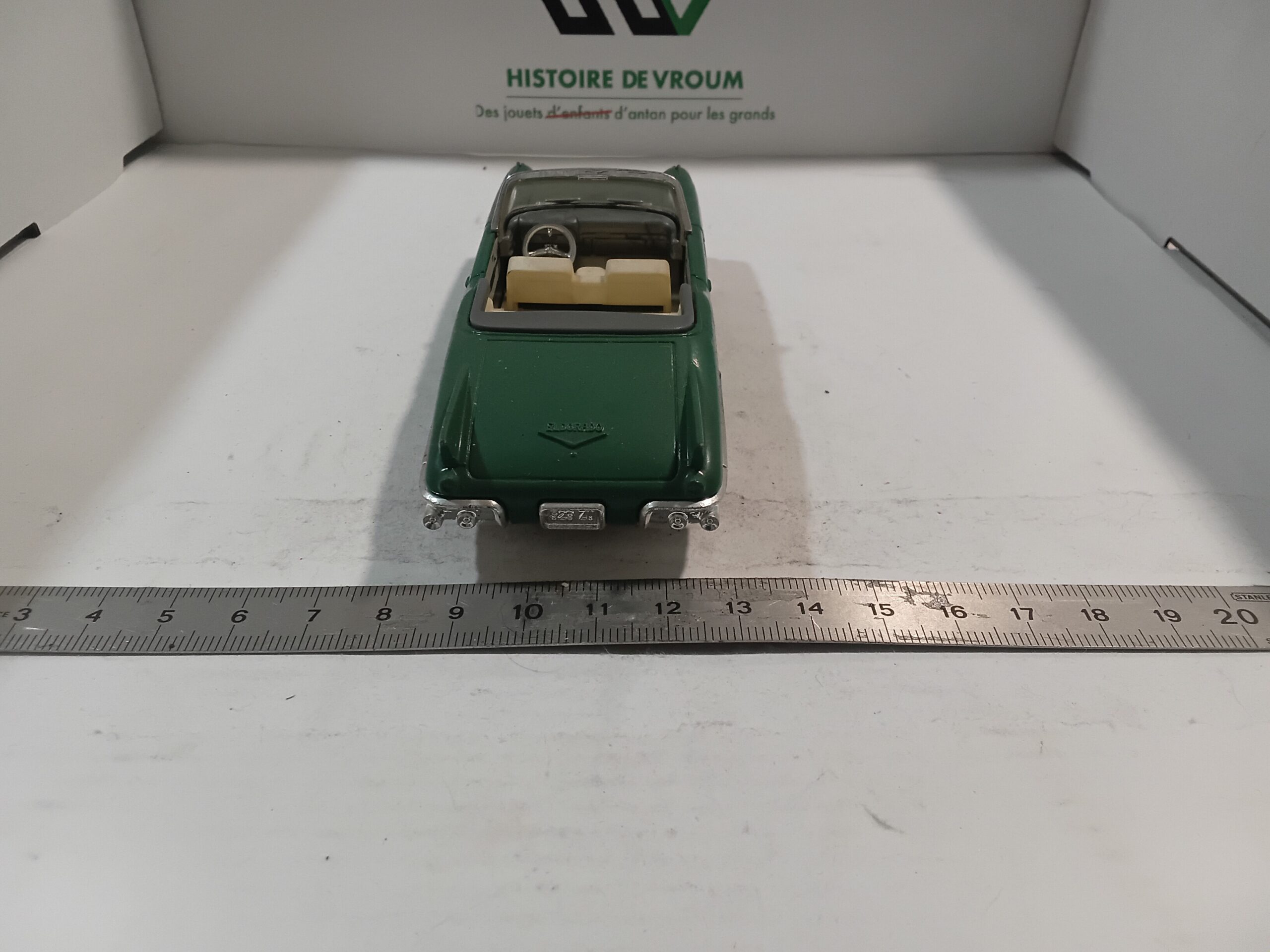 Cadillac Eldorado Biarritz 1957 Verte Solido 1/43 – Image 3